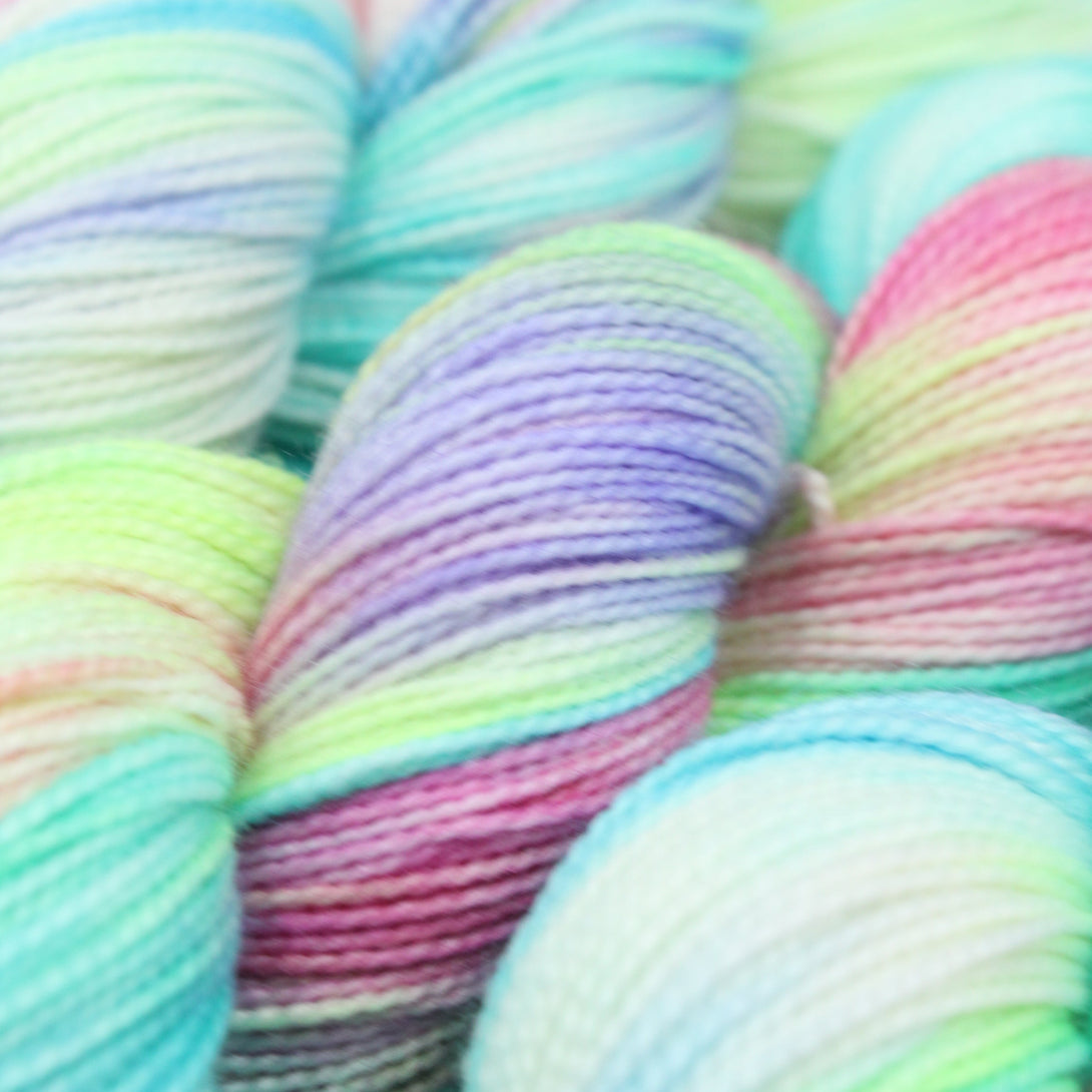 Ridonkulous - Hand dyed Merino/Silk 4ply – Skein Machine