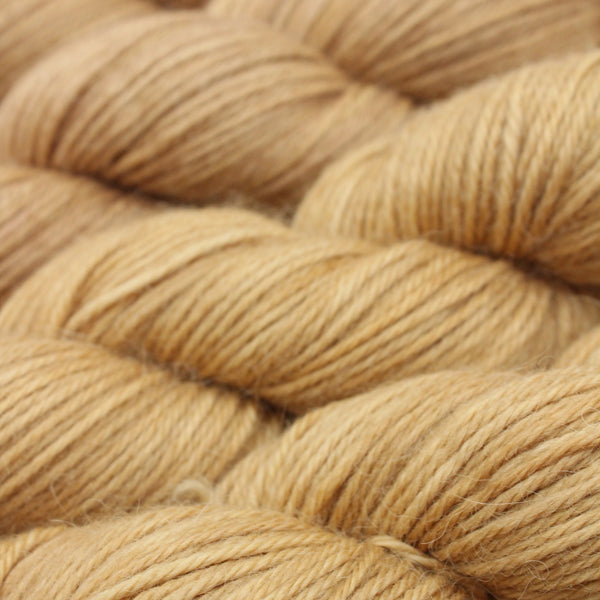 Handdyed Aplaca yarn brown