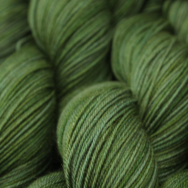 Handdyed camel yarn green