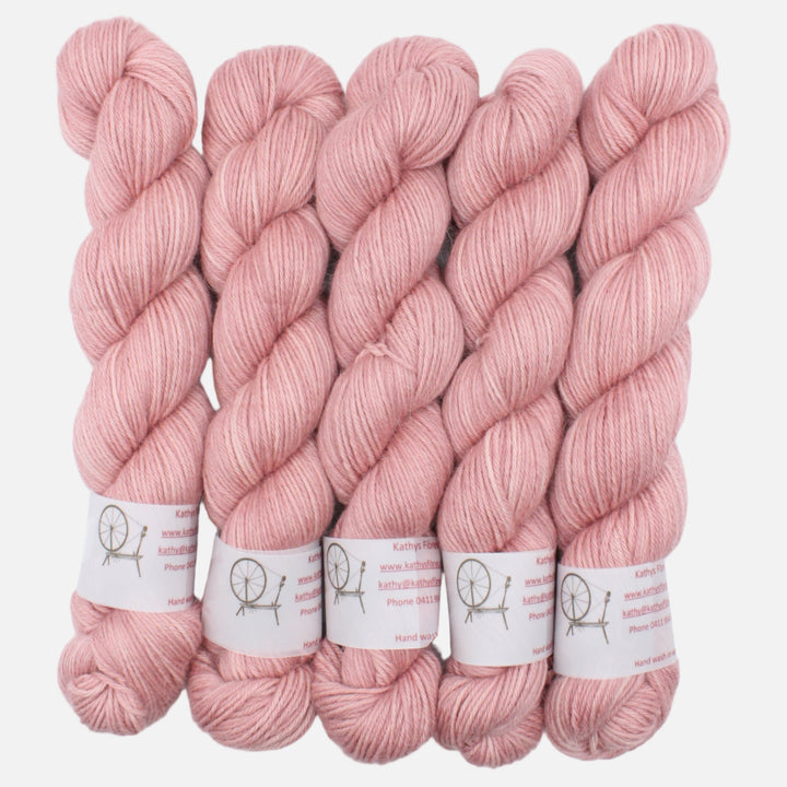 Handdyed Aplaca yarn pink