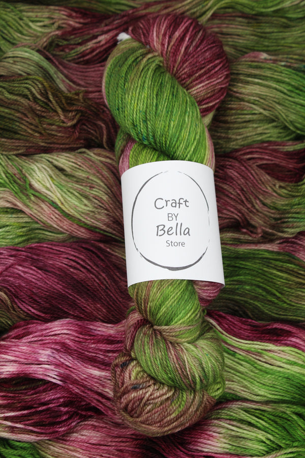 Bella 4ply - Roses