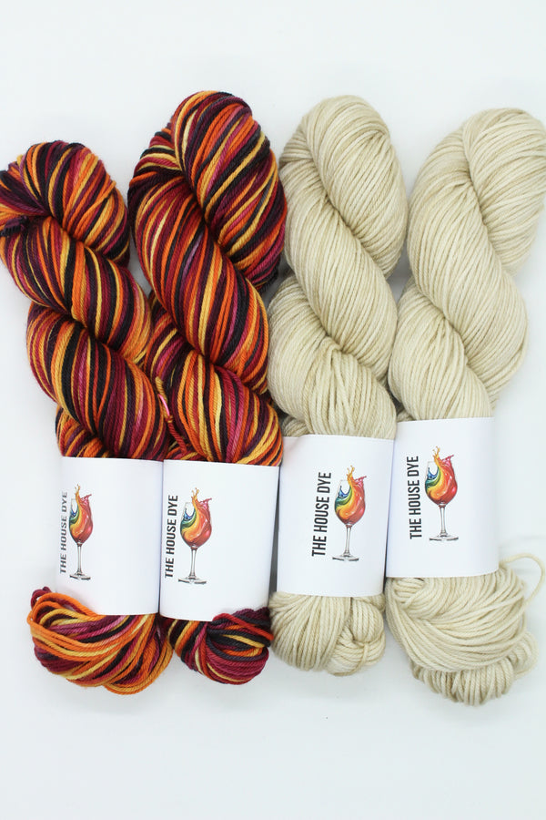 Wolf Original Colour Pack - Forget Me Not / Red Weed ( 8 Skeins )