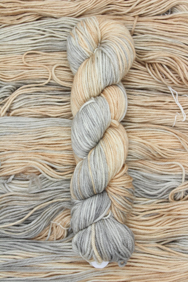 DKIV - Gilded Beige
