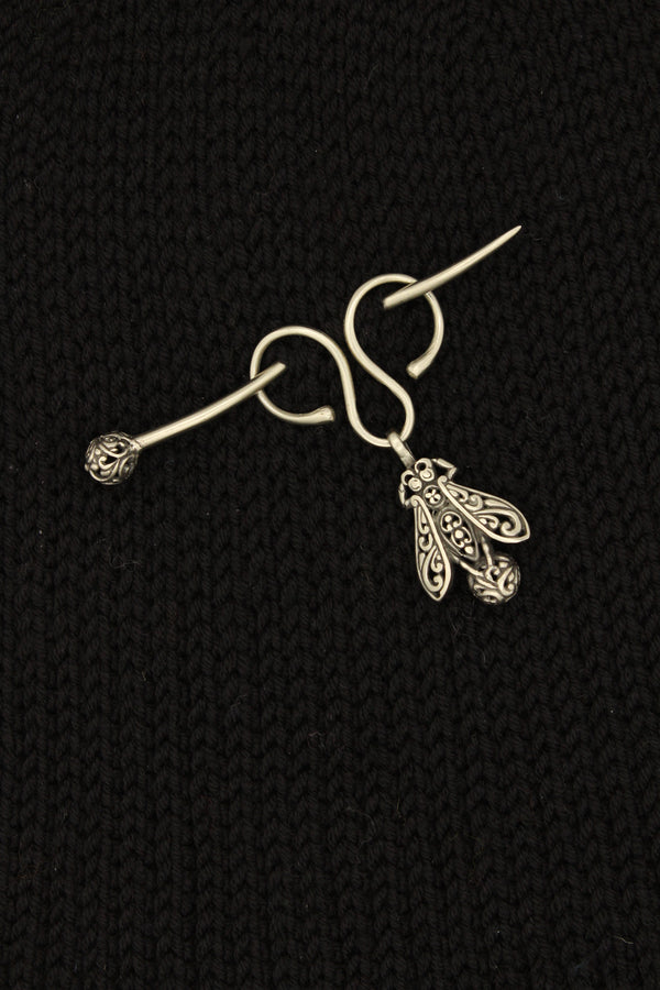 Shawl Lock Pin - Honeybee Charm