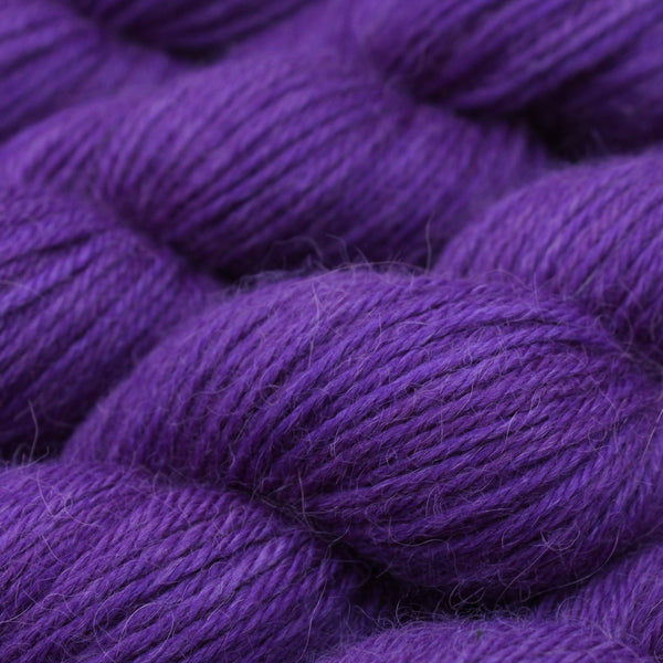 Handdyed Aplaca yarn, purple