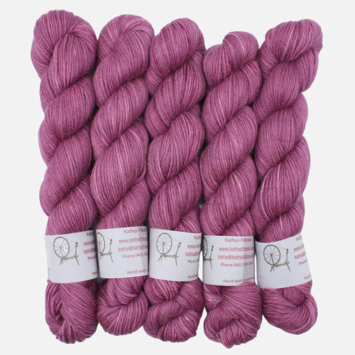 Handdyed Aplaca yarn pink